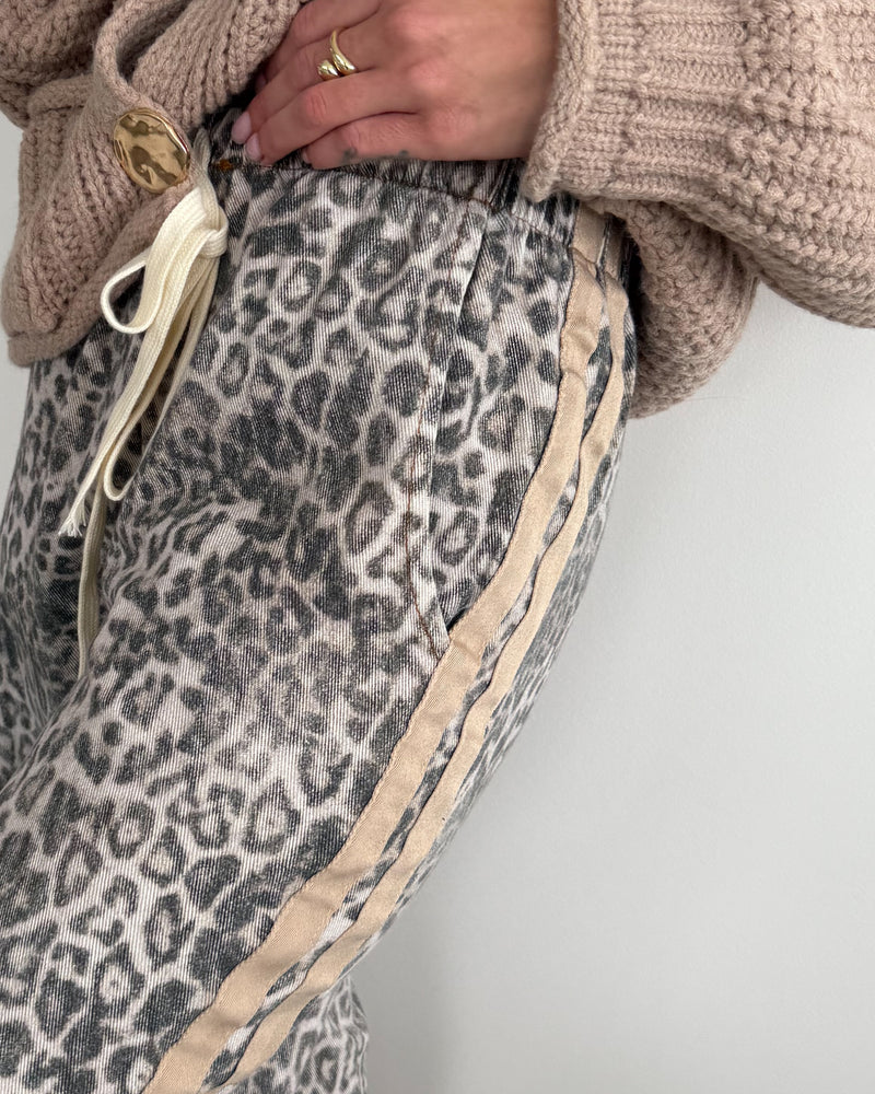 Snowy Leopard Pants- Lightr